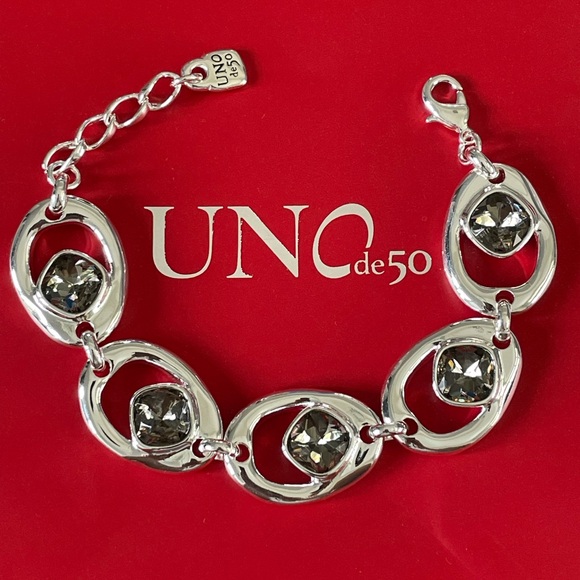 Uno de 50 Bracelet - TOGETHER - Silver with Smoke Gray Swavroski Crystals - Picture 3 of 14